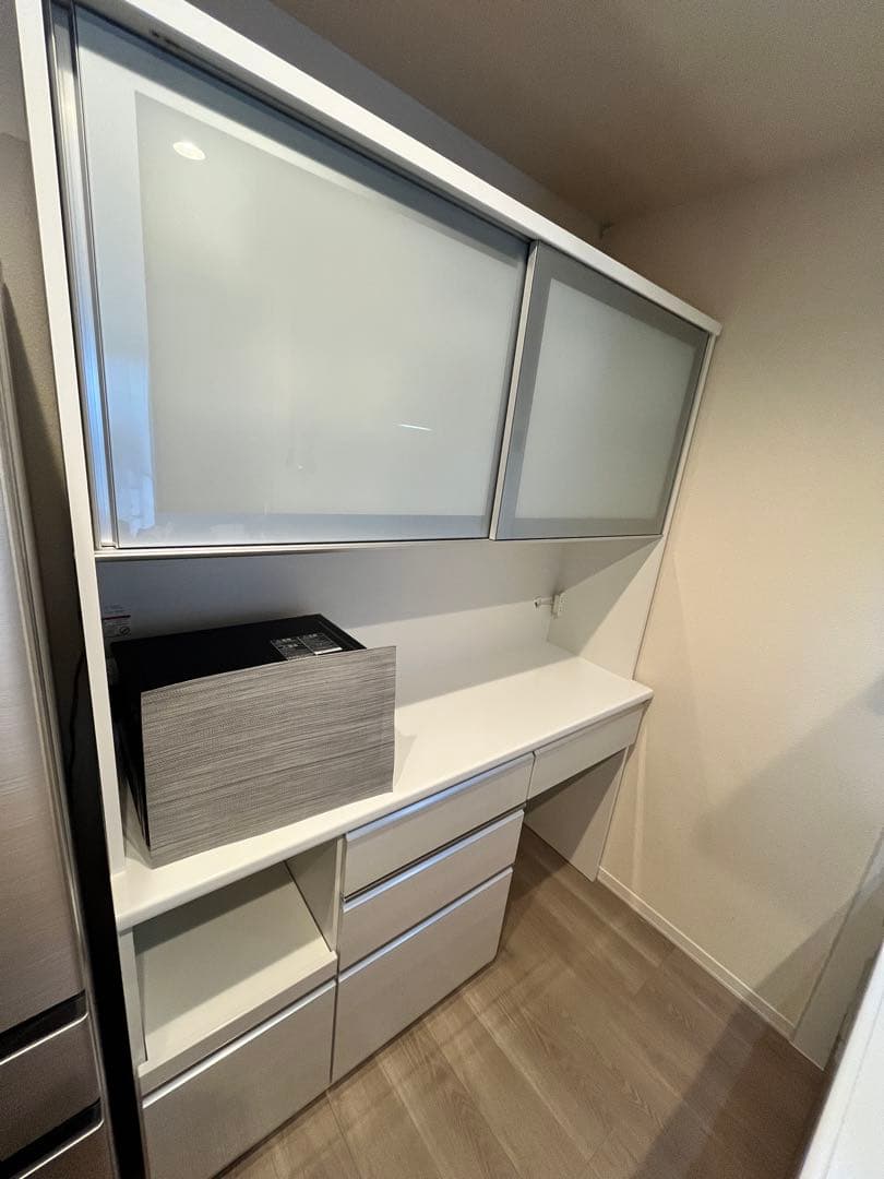 ★大幅値下げ中！ 食器棚 W1560 D490 H2050 ホワイト