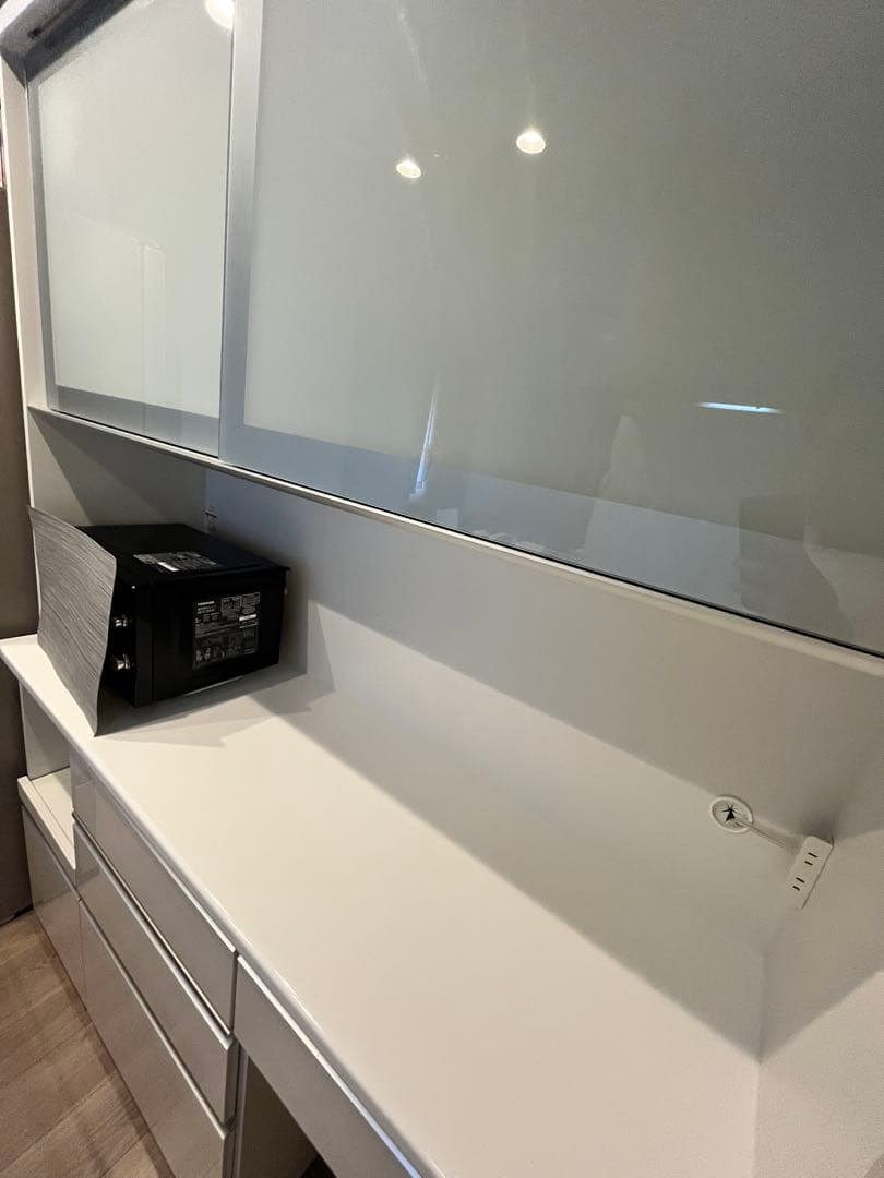 ★大幅値下げ中！ 食器棚 W1560 D490 H2050 ホワイト