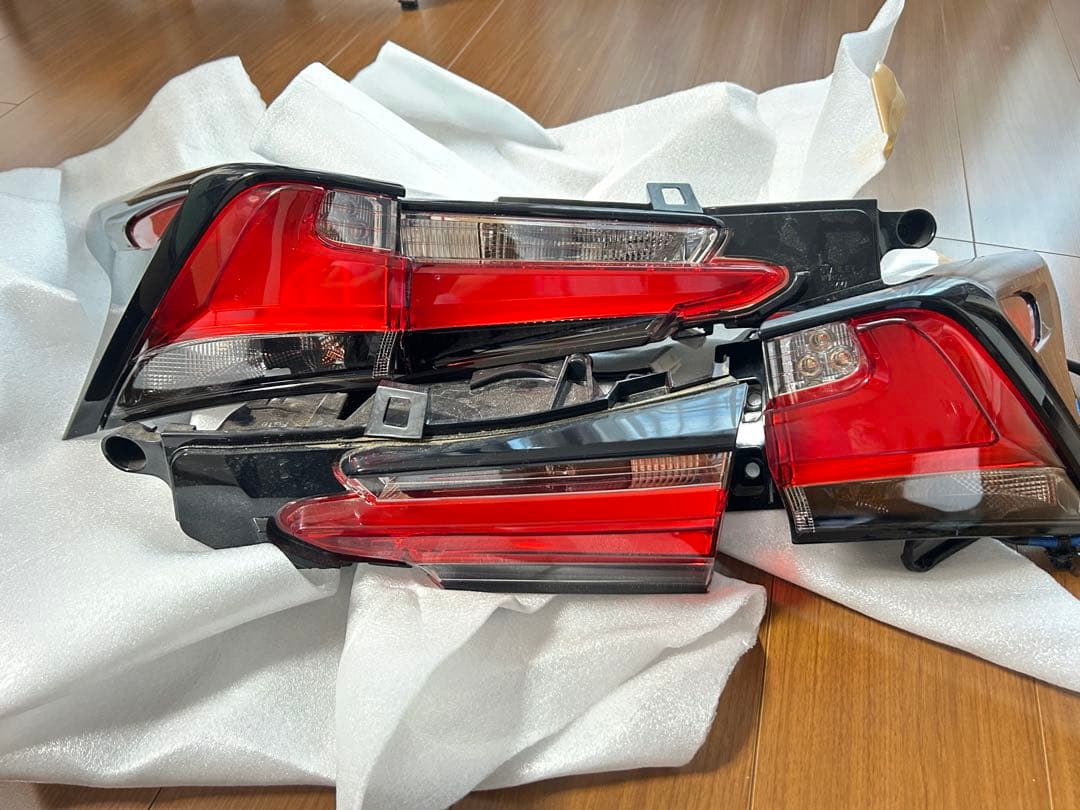 レクサスNX 前期 10系 純正テールランプ テールライト