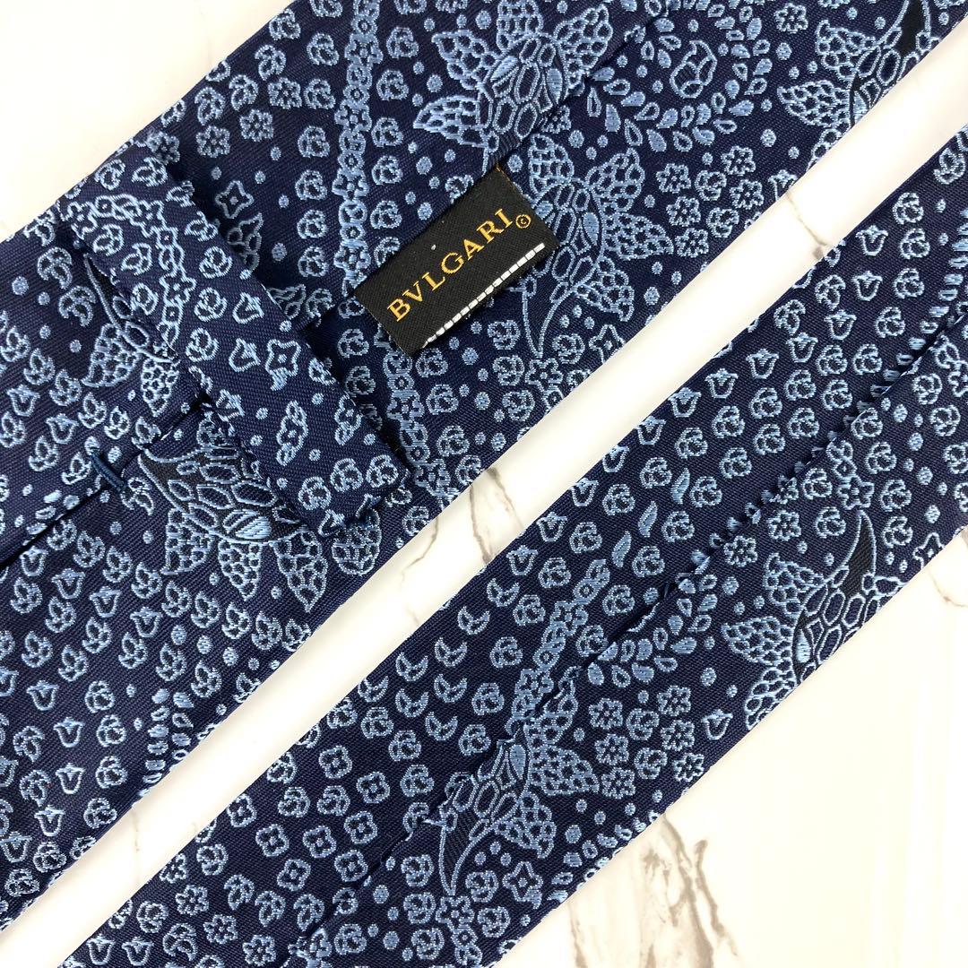 未使用級　ブルガリ　ネクタイ　ペイズリー柄　セッテピエゲ　ジャガード　ネイビー
