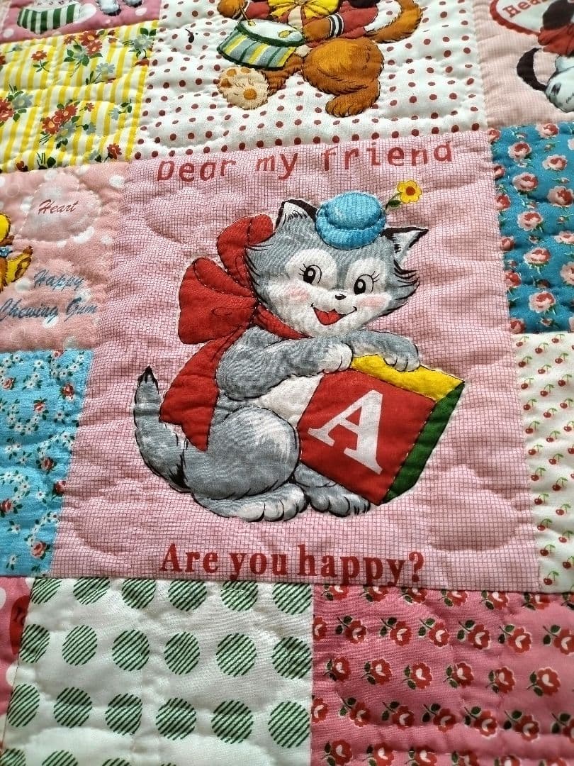 ベビーブランケット　キルト　アニマル　手縫い　ハンドメイド　79×86cm