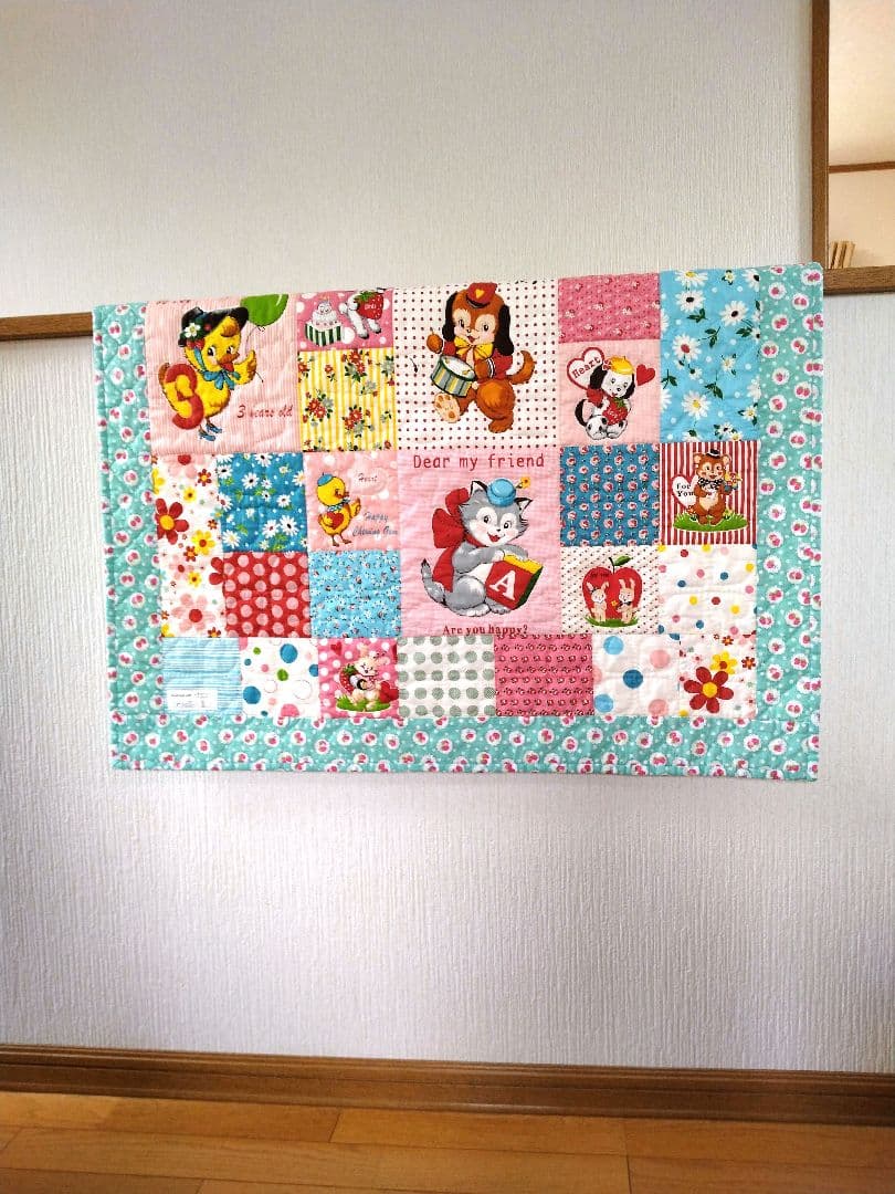 ベビーブランケット　キルト　アニマル　手縫い　ハンドメイド　79×86cm