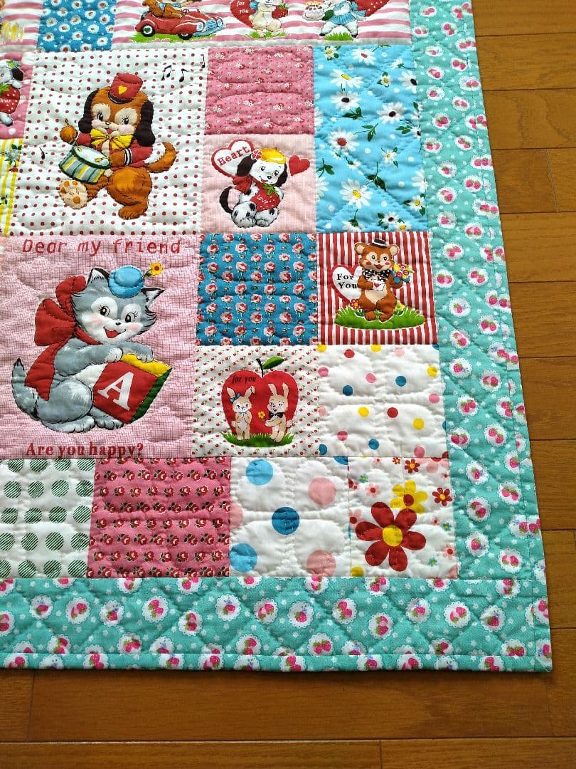 ベビーブランケット　キルト　アニマル　手縫い　ハンドメイド　79×86cm