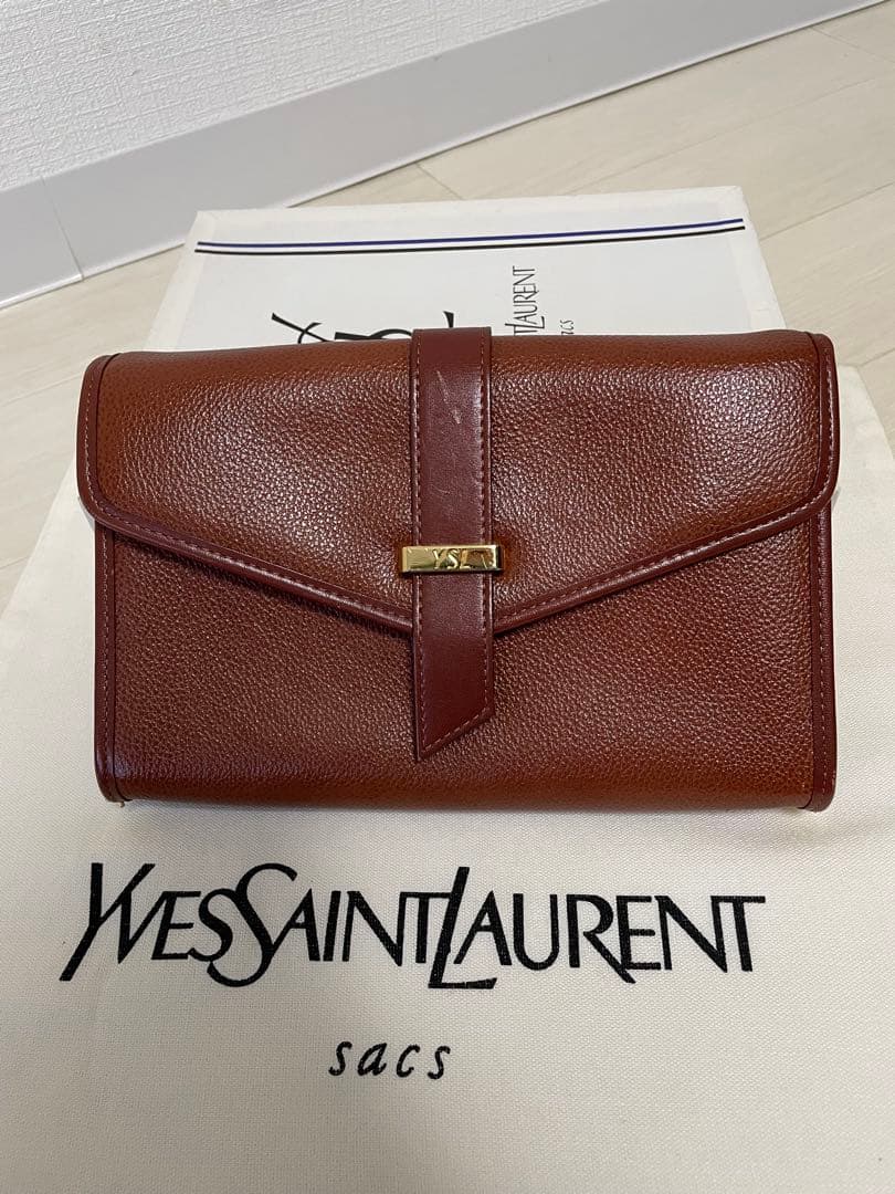 Yves Saint Laurent ブラウンレザー クラッチバッグ