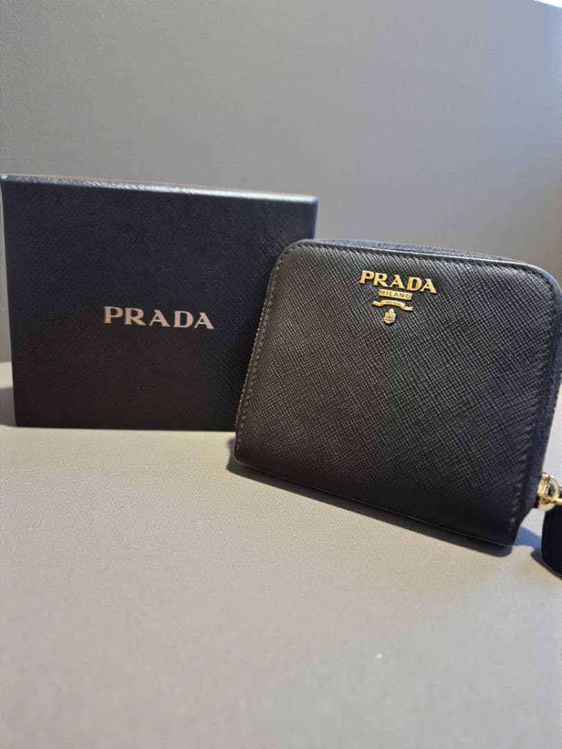 ＰＲＡＤＡ　プラダ　サフィアーノ　ケース　ラウンドファスナー　ブラック x