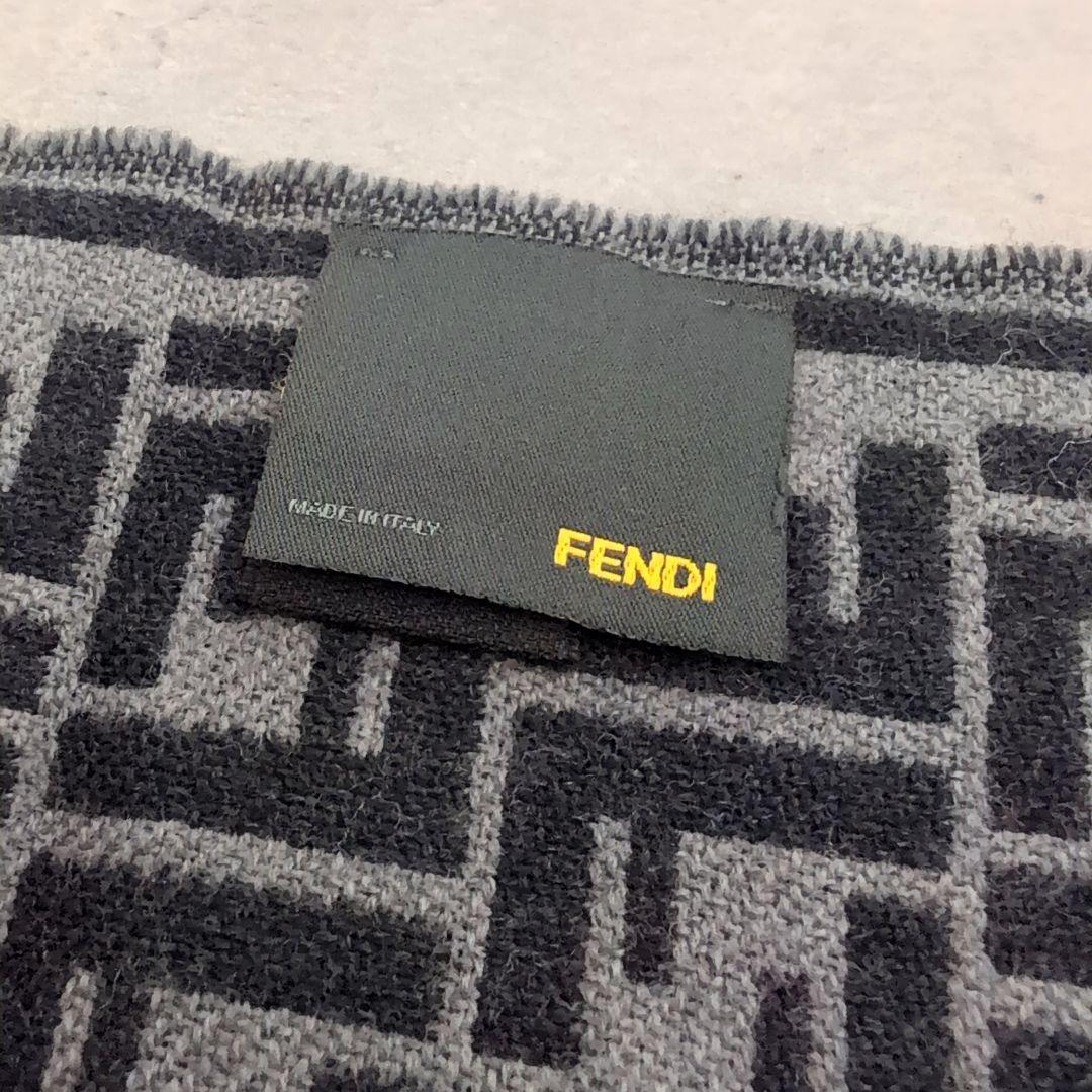 FENDI フェンディ　マフラー　グレー　ズッカ柄
