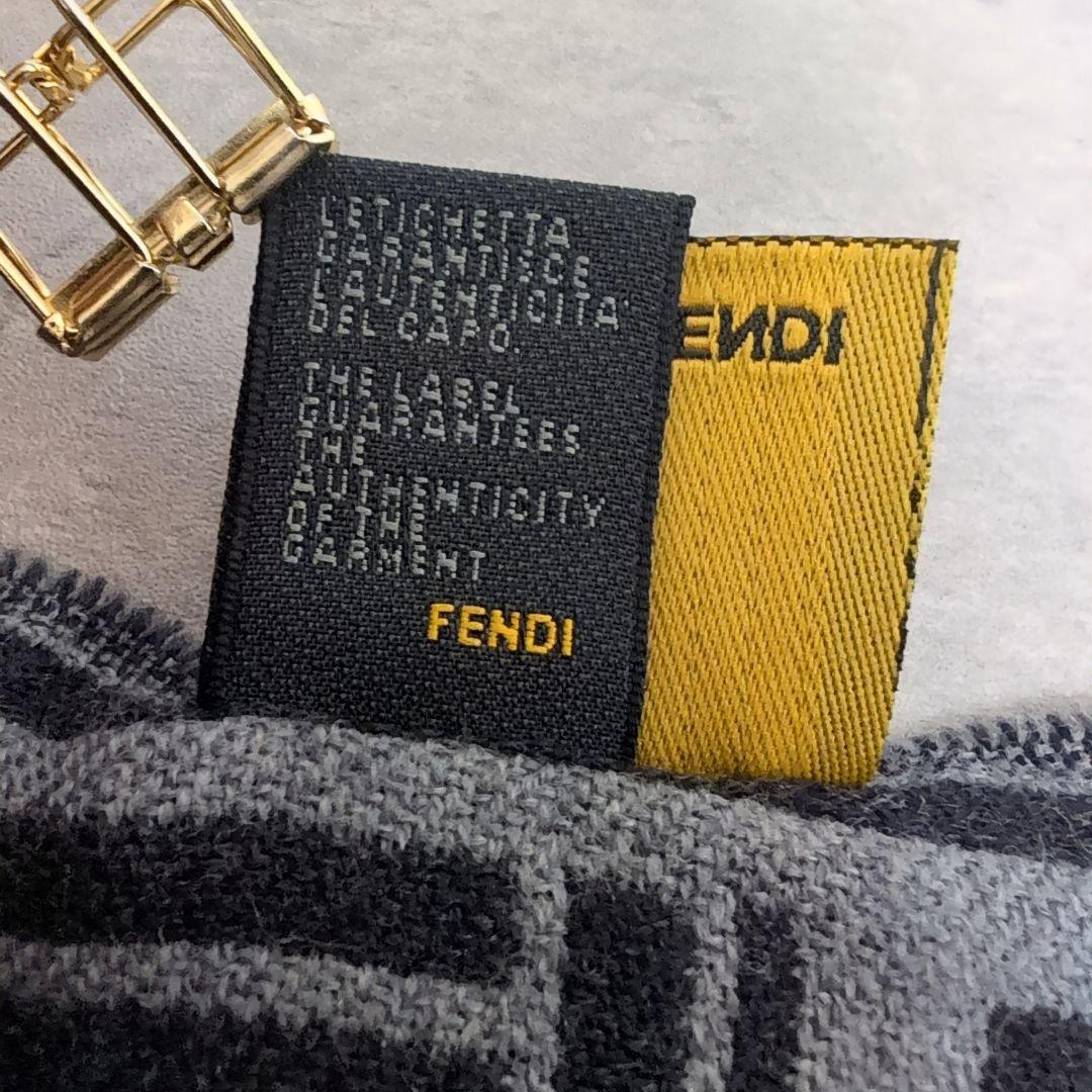 FENDI フェンディ　マフラー　グレー　ズッカ柄