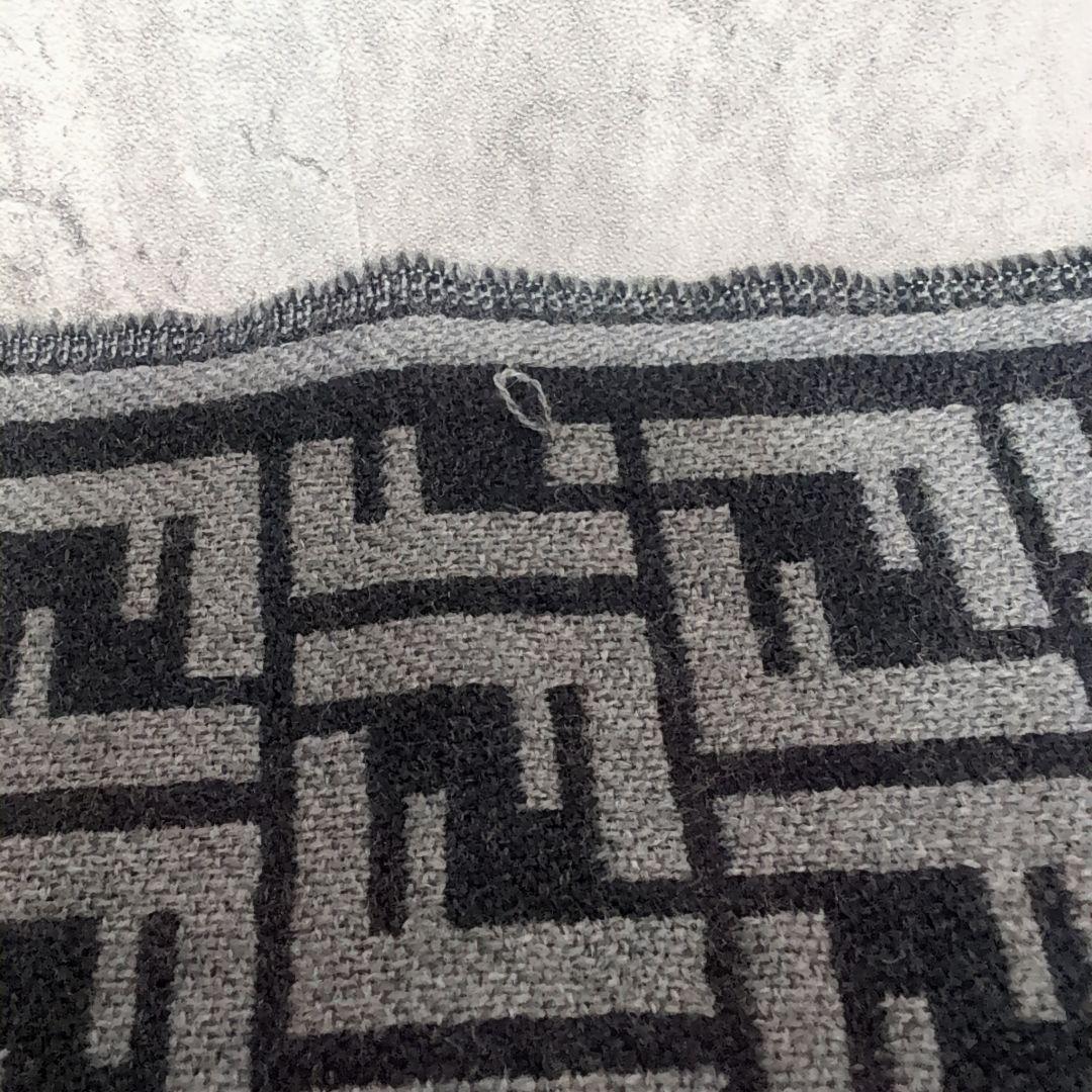 FENDI フェンディ　マフラー　グレー　ズッカ柄