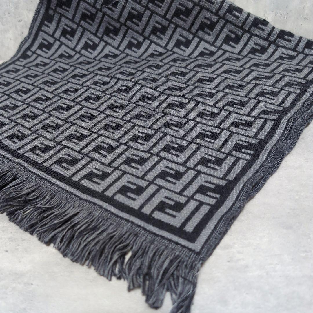 FENDI フェンディ　マフラー　グレー　ズッカ柄