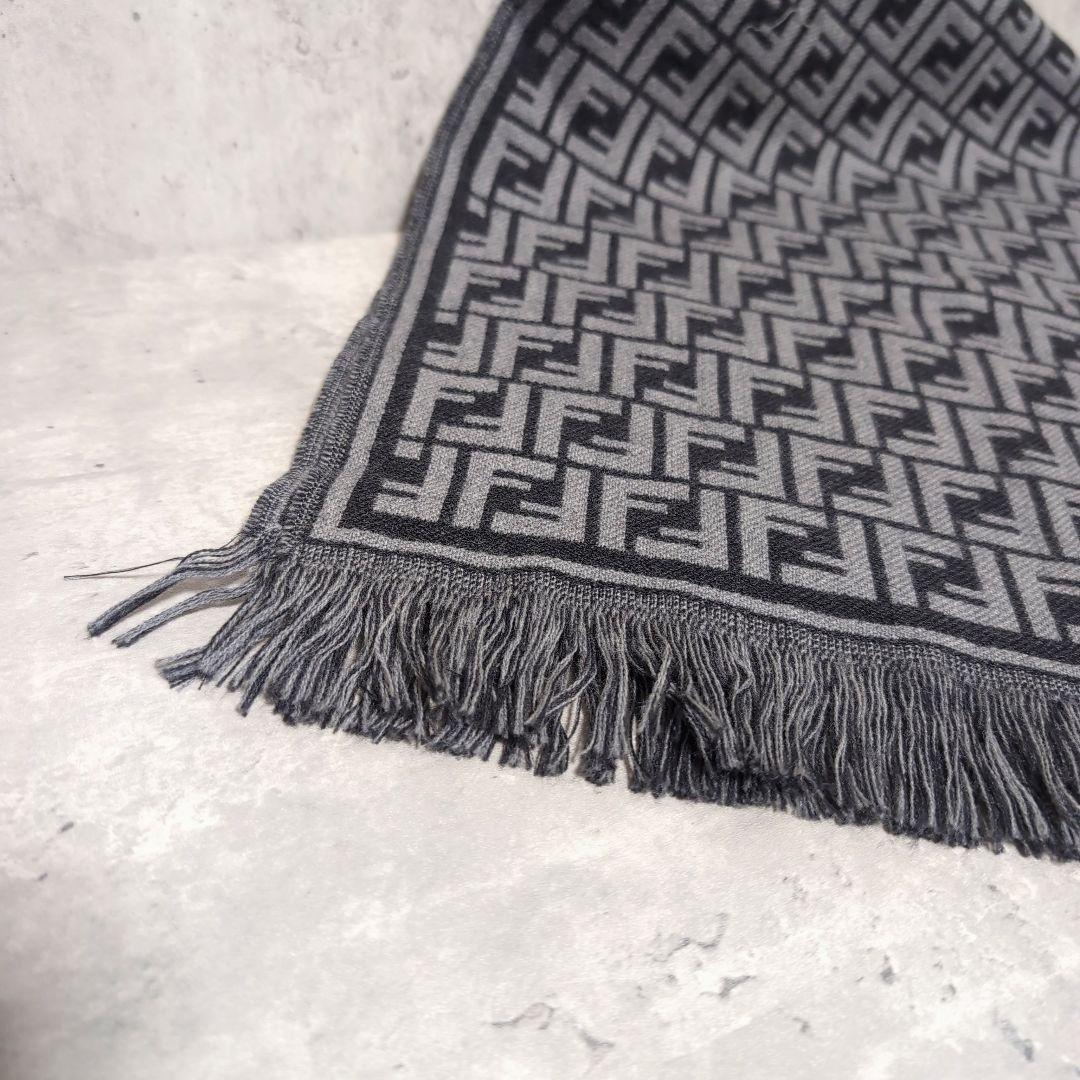 FENDI フェンディ　マフラー　グレー　ズッカ柄