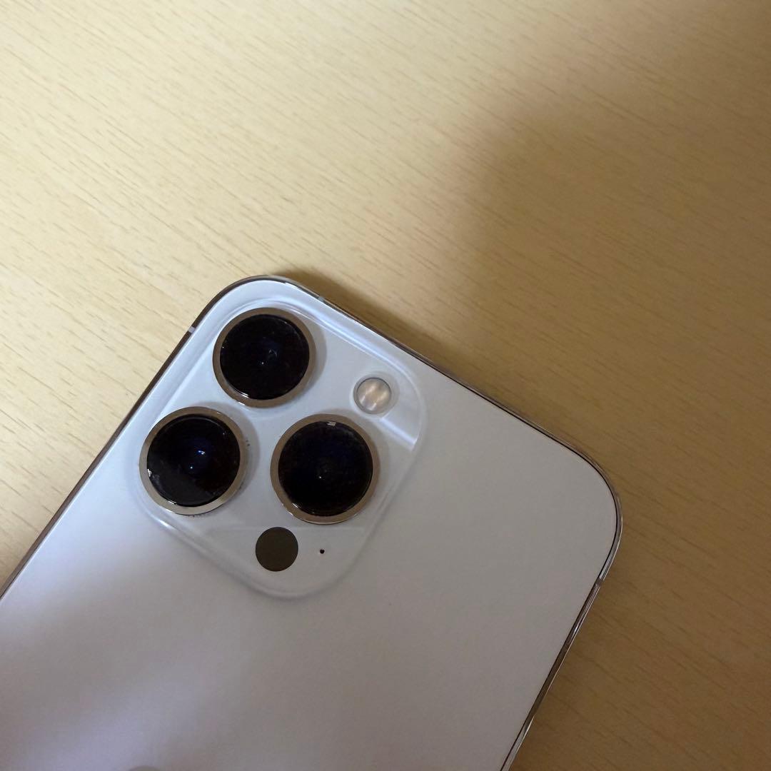 キズナ　【美品】iPhone 13 Pro 128GB バッテリー100%