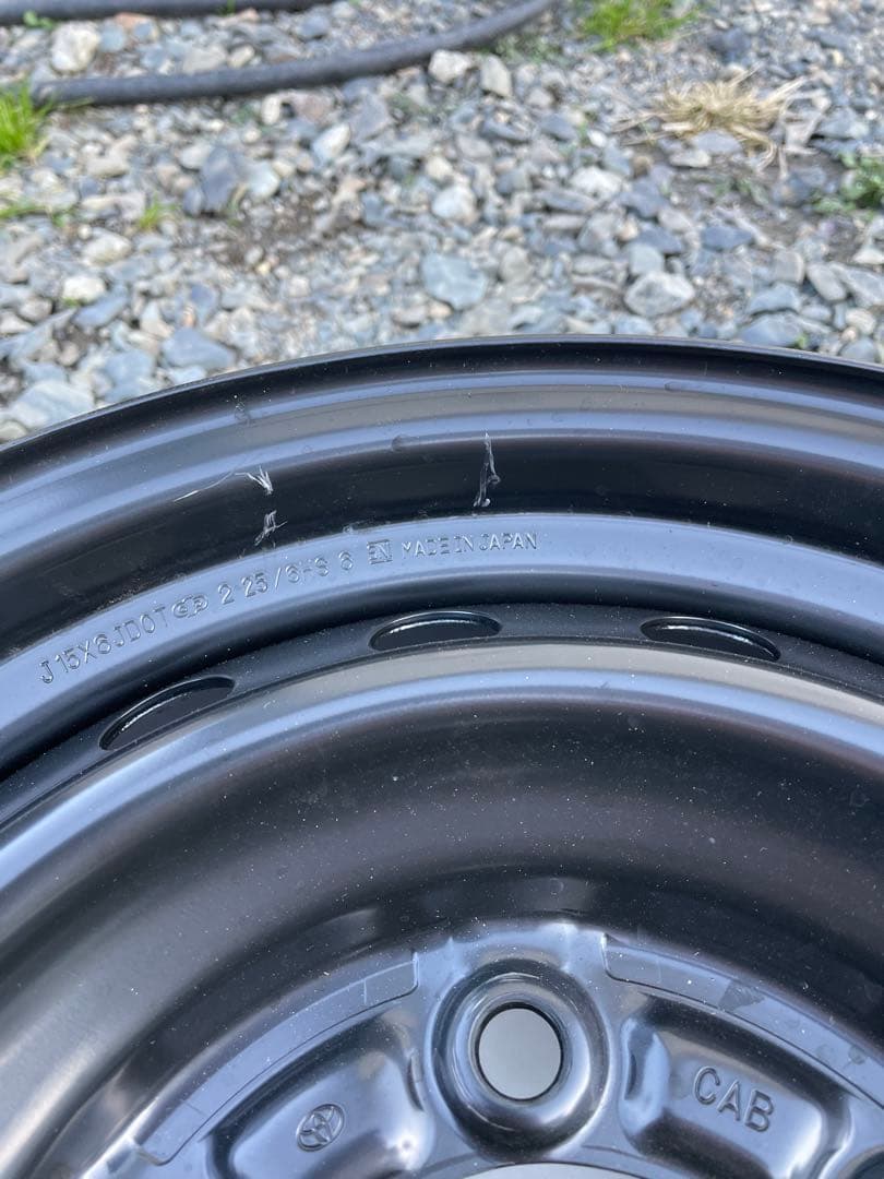 TOYOTAハイエース200系15インチ純正鉄チンホイールとホイールカバーセット