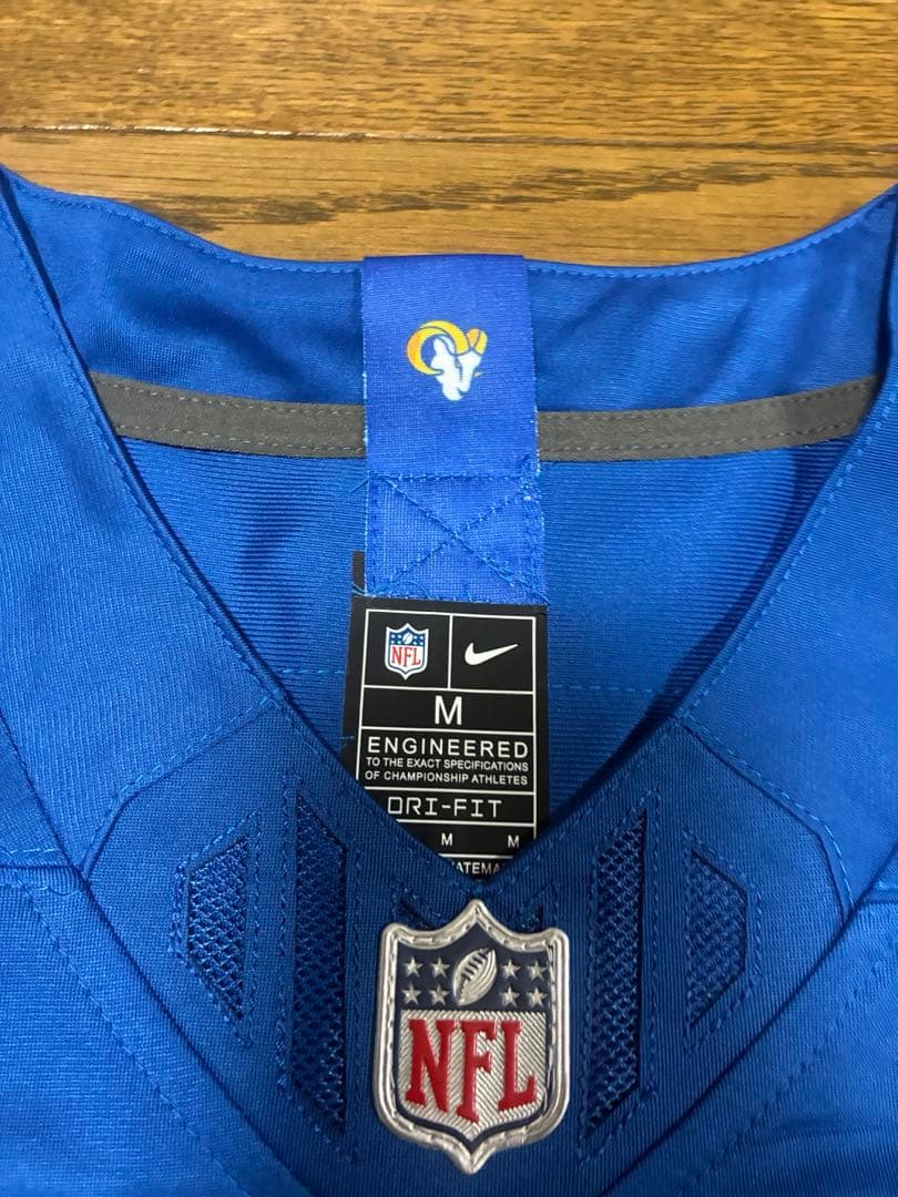 セントルイス・ラムズ　プカ•ナクーア　ユニフォーム　Mサイズ　新品未使用タグ付き