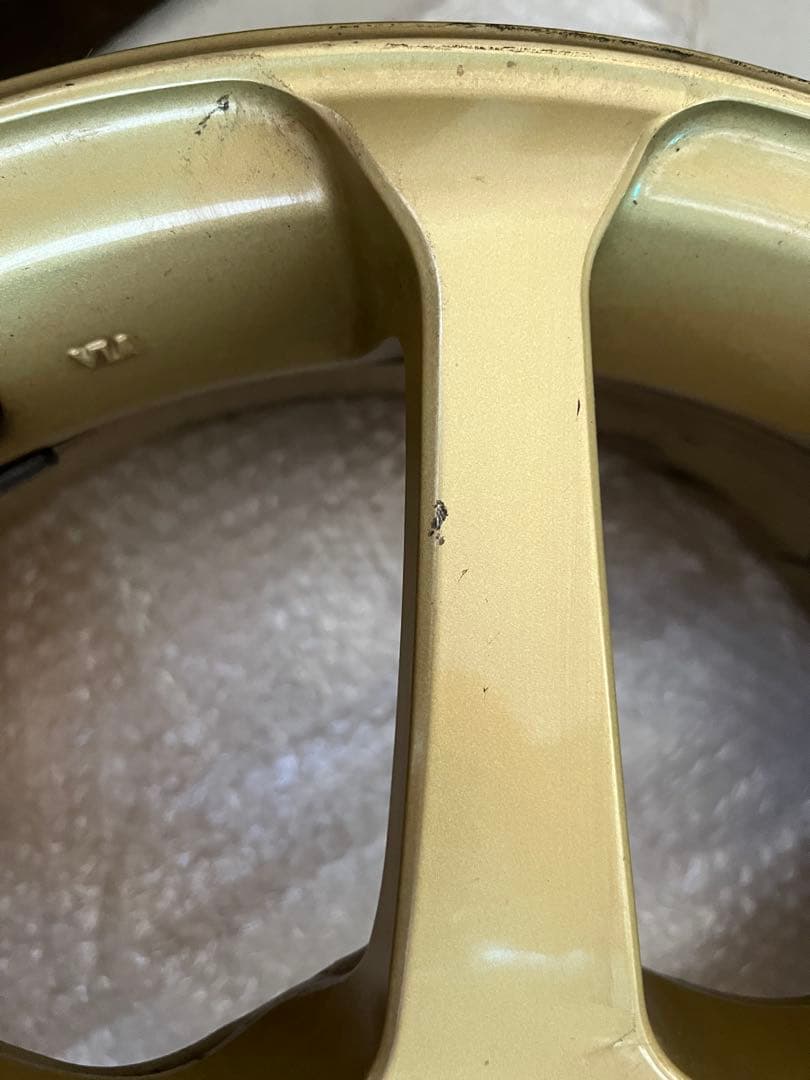 YOKOHAMA ホイール　AVS モデル7 ゴールド