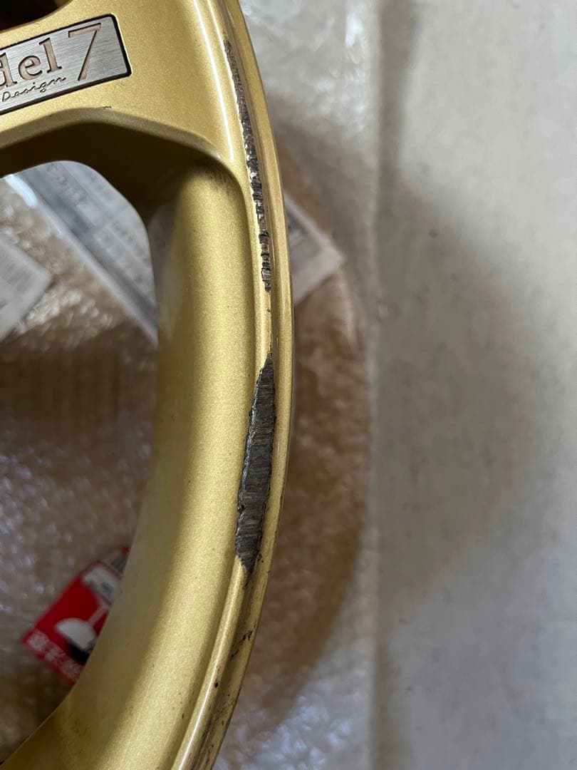 YOKOHAMA ホイール　AVS モデル7 ゴールド