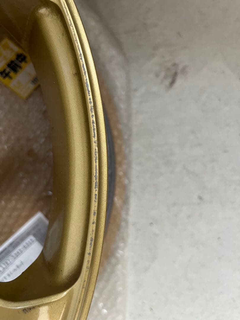 YOKOHAMA ホイール　AVS モデル7 ゴールド