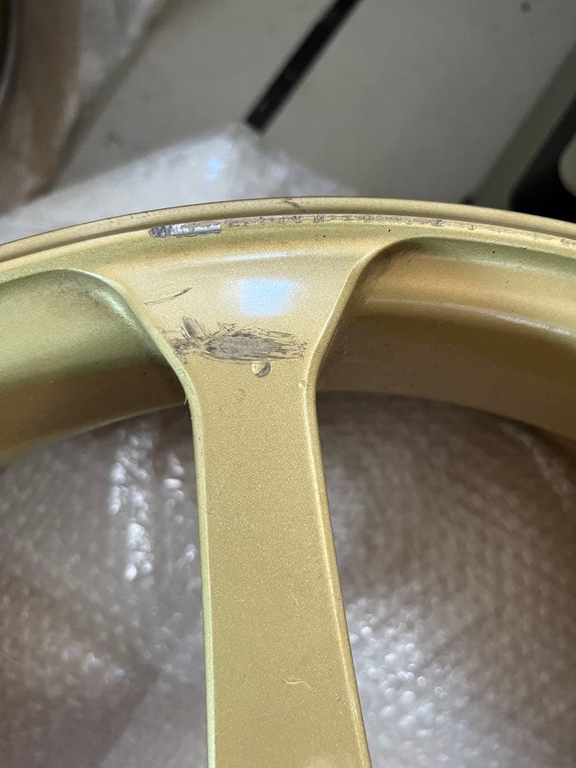 YOKOHAMA ホイール　AVS モデル7 ゴールド