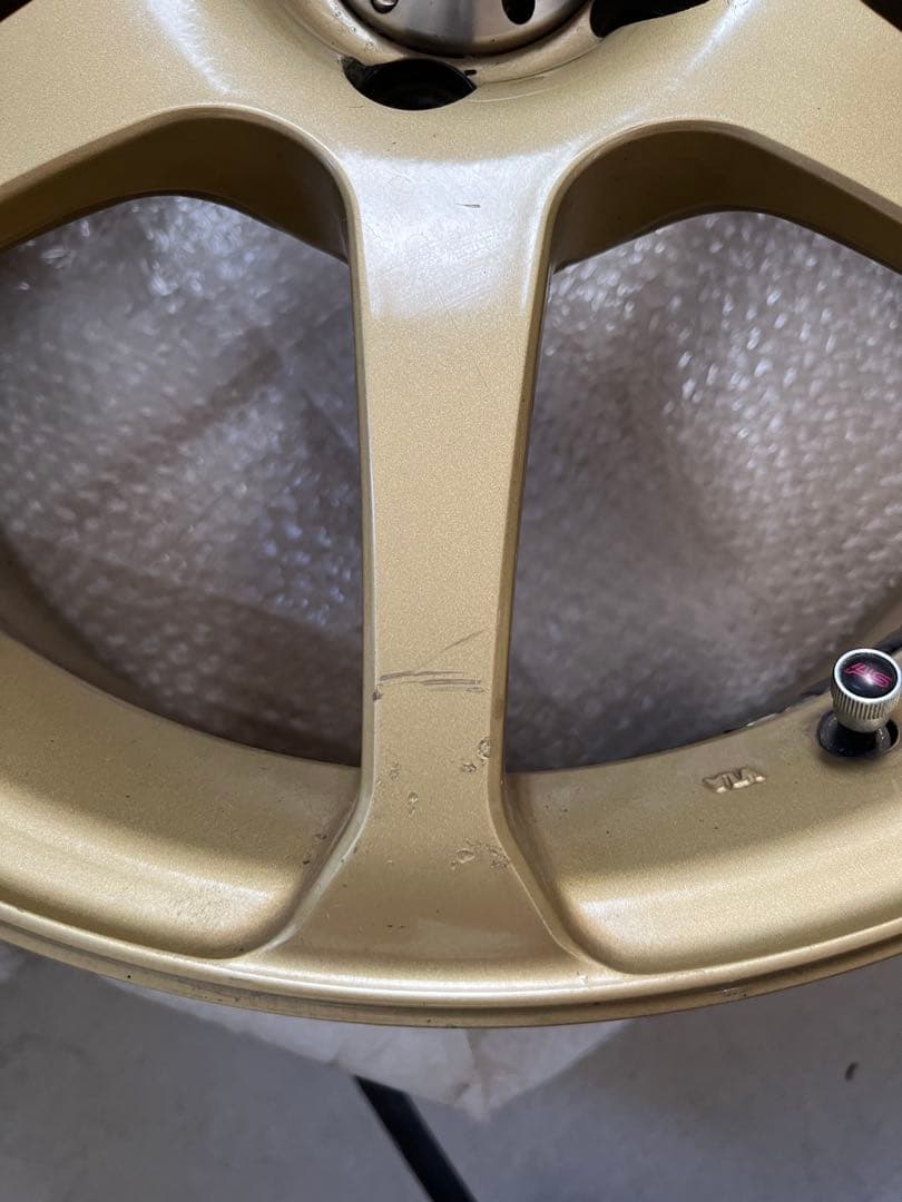 YOKOHAMA ホイール　AVS モデル7 ゴールド