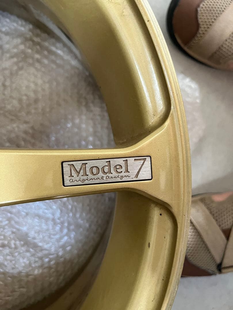 YOKOHAMA ホイール　AVS モデル7 ゴールド