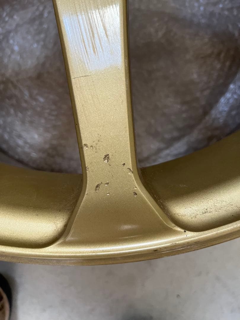 YOKOHAMA ホイール　AVS モデル7 ゴールド