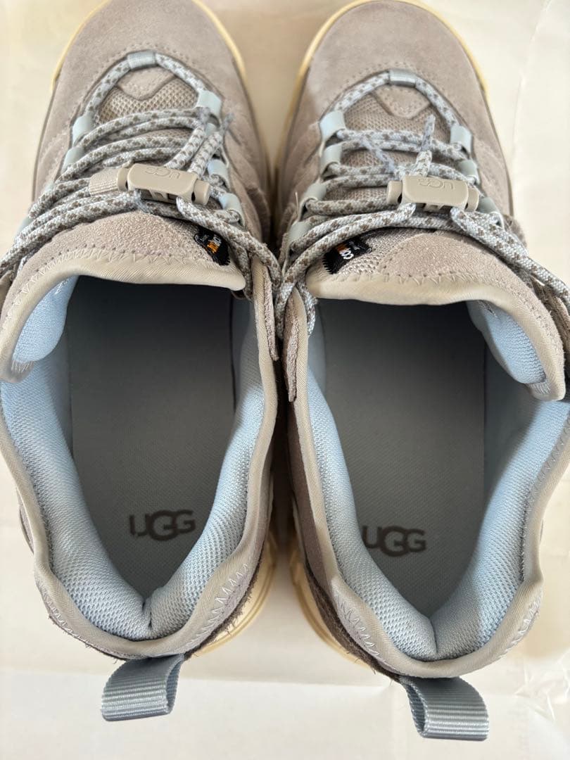 UGG アグ　W CAPTRAIL LOW キャップ　トレイル　ロー　CPF