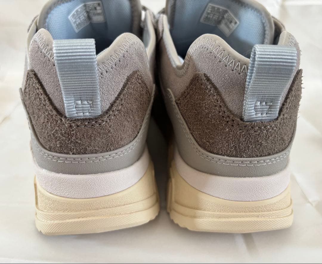 UGG アグ　W CAPTRAIL LOW キャップ　トレイル　ロー　CPF