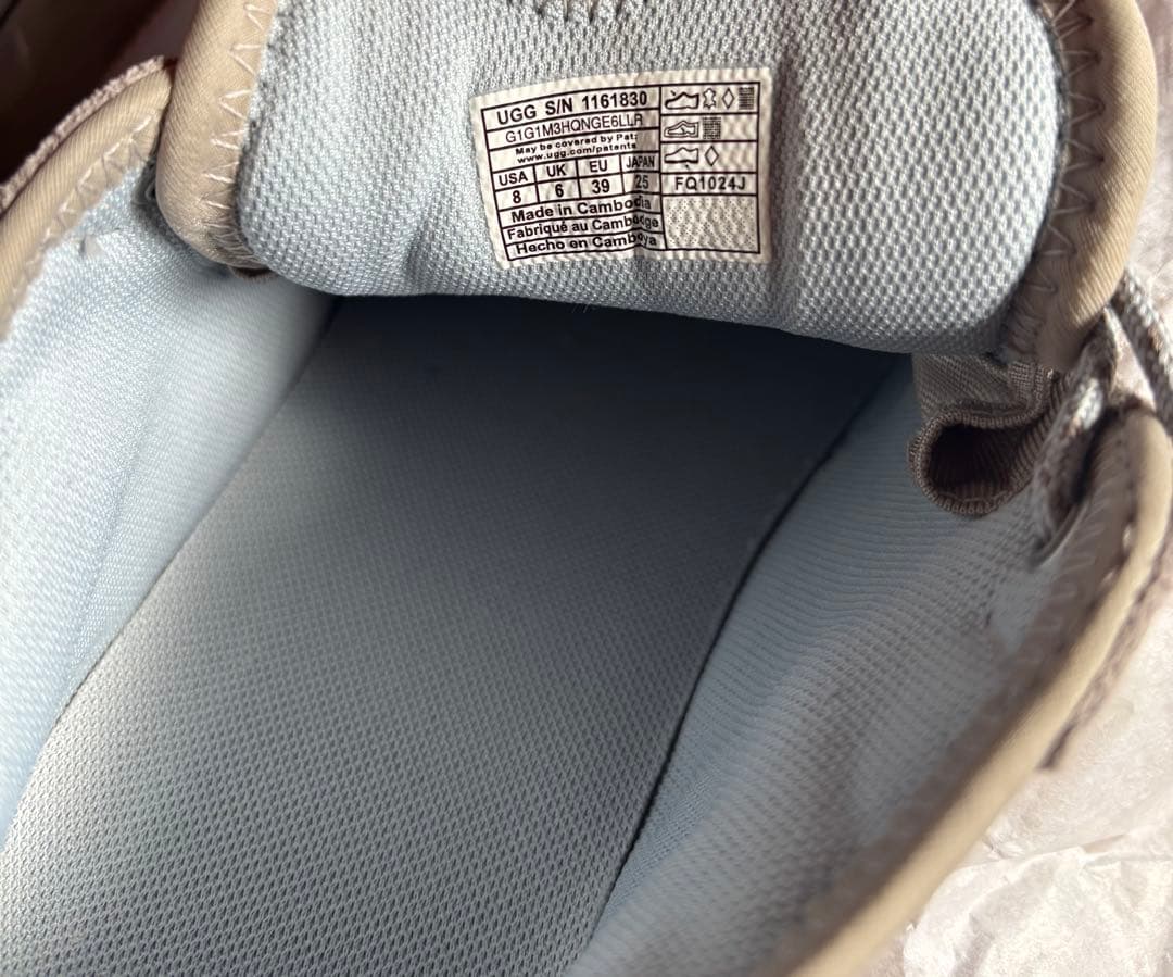 UGG アグ　W CAPTRAIL LOW キャップ　トレイル　ロー　CPF