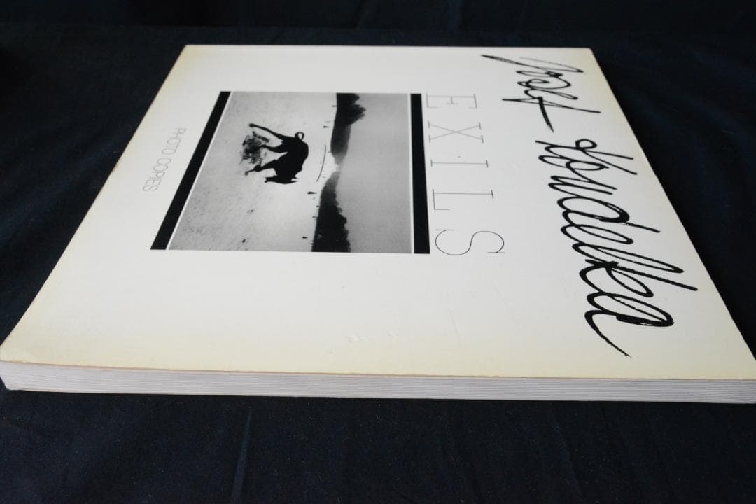 【Josef Koudelka:Exils 】サイン入　１９８８年