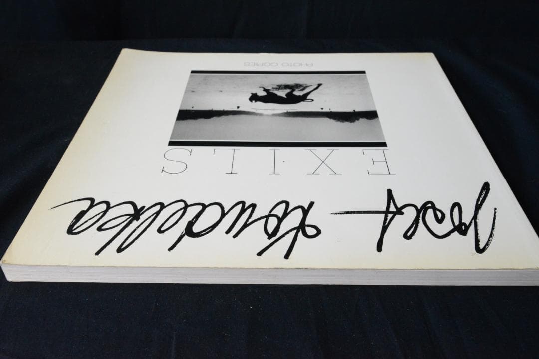 【Josef Koudelka:Exils 】サイン入　１９８８年