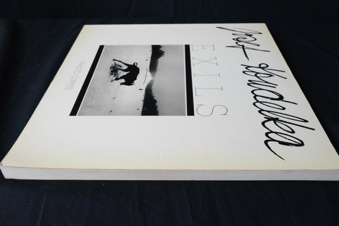 【Josef Koudelka:Exils 】サイン入　１９８８年