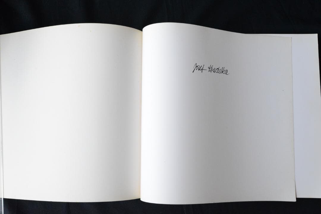 【Josef Koudelka:Exils 】サイン入　１９８８年