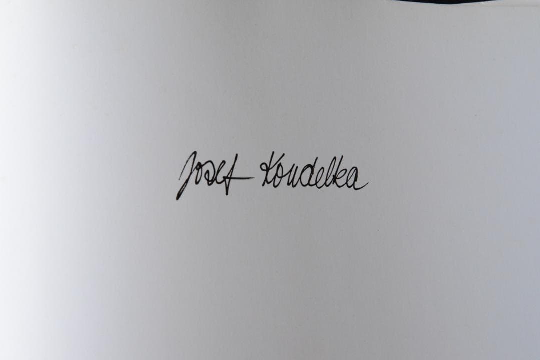 【Josef Koudelka:Exils 】サイン入　１９８８年