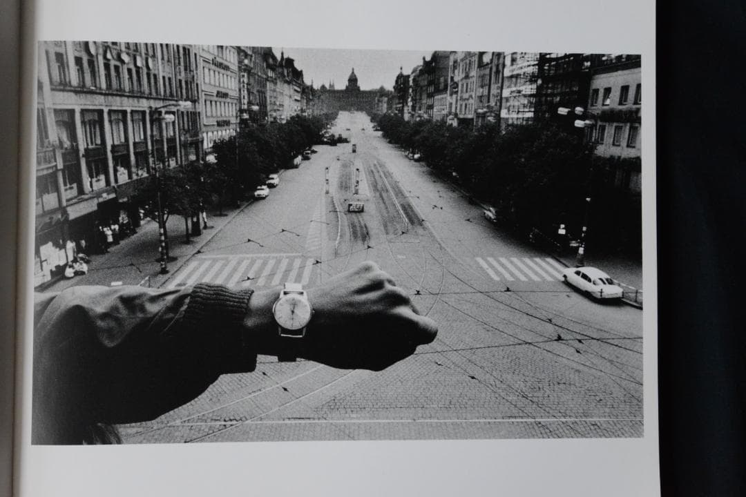【Josef Koudelka:Exils 】サイン入　１９８８年