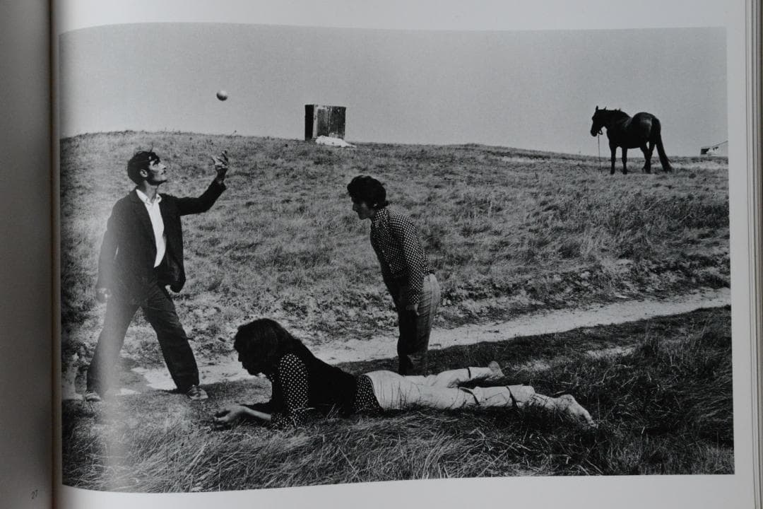 【Josef Koudelka:Exils 】サイン入　１９８８年