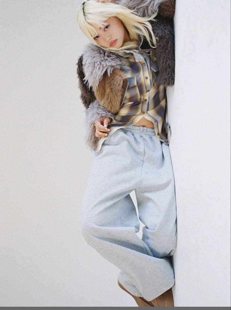 FURFURビジュー付きスウェットワイドパンツ