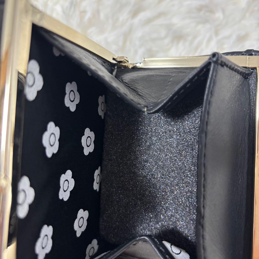 【未使用】 MARY QUANT 2つ折り財布 花柄 パール　ブラック
