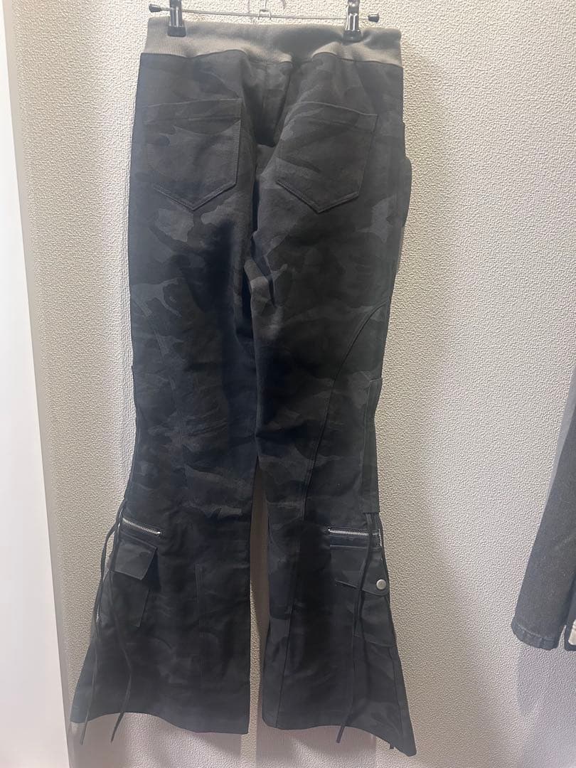 パンツ LUV IS TRUE BOOTSCUT POCKET CARGO PANTS