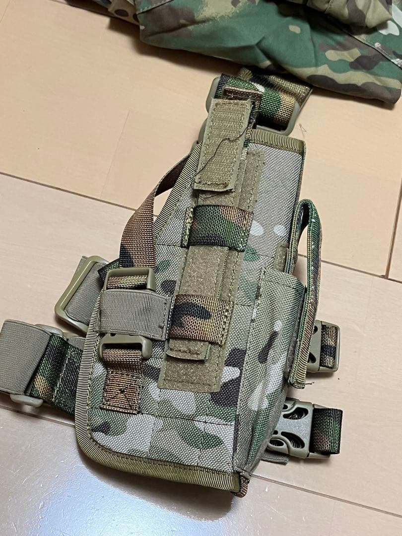 Eagle Force 迷彩服セット 膝当て付き