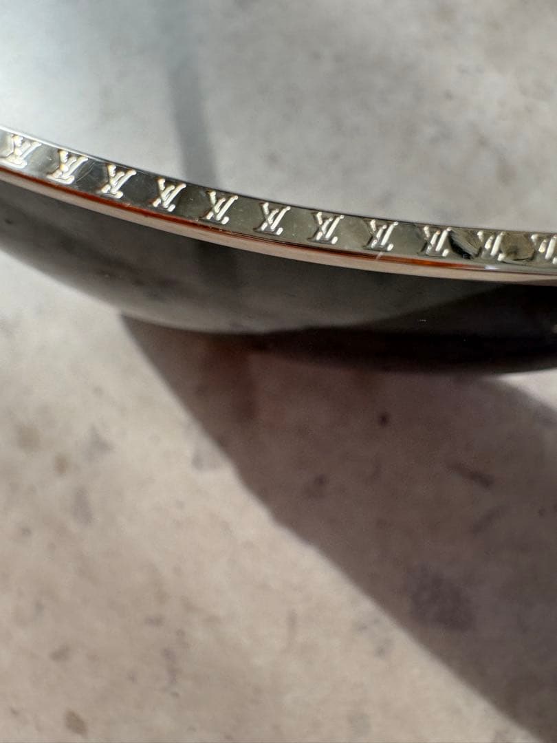 Louis Vuitton ブラックスサングラス