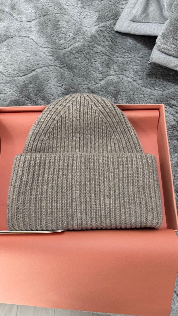 Acne Studios ニット帽 ベージュ 新品タグ付き