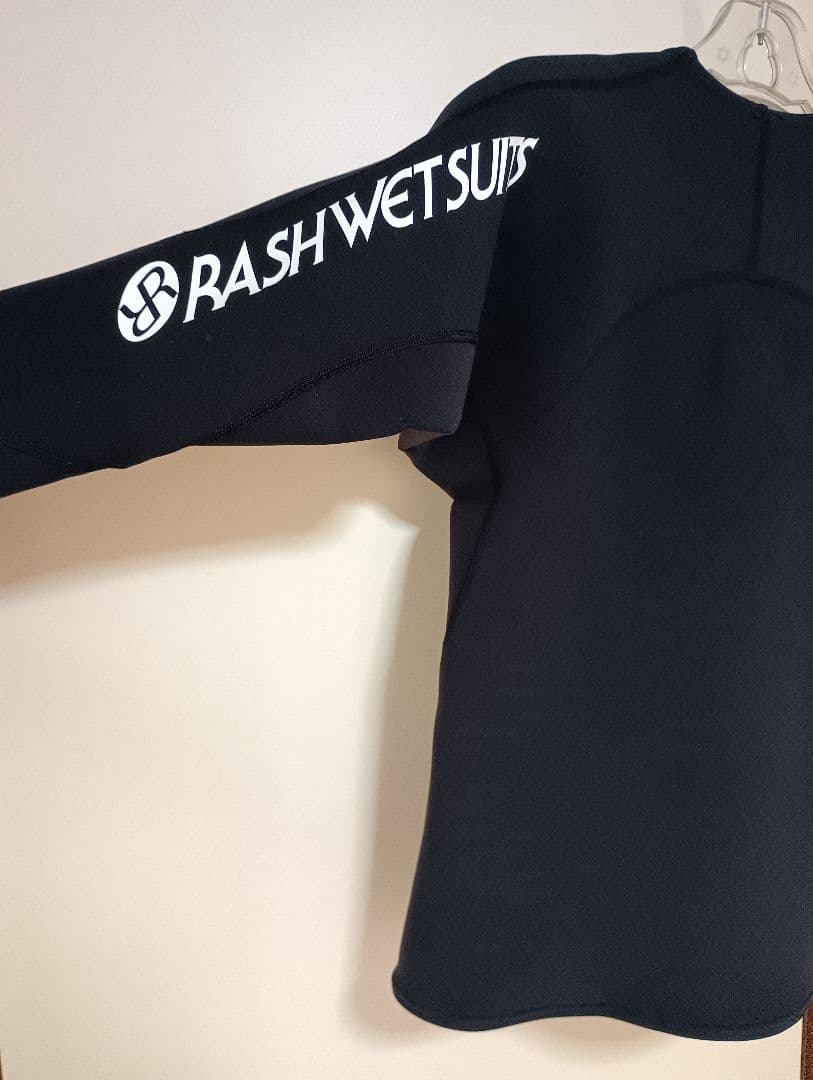 Rash Wet Suits 長袖タッパー ブラック