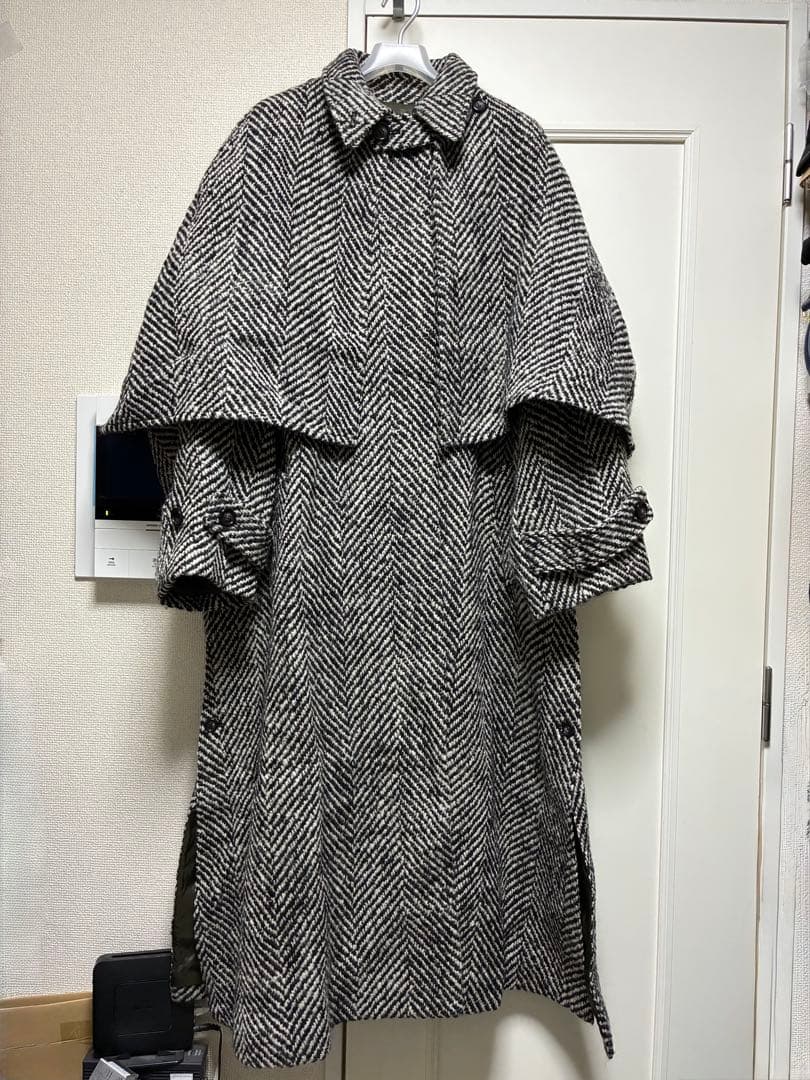 メゾンスペシャル ウール ヘリンボーン ケープ コート