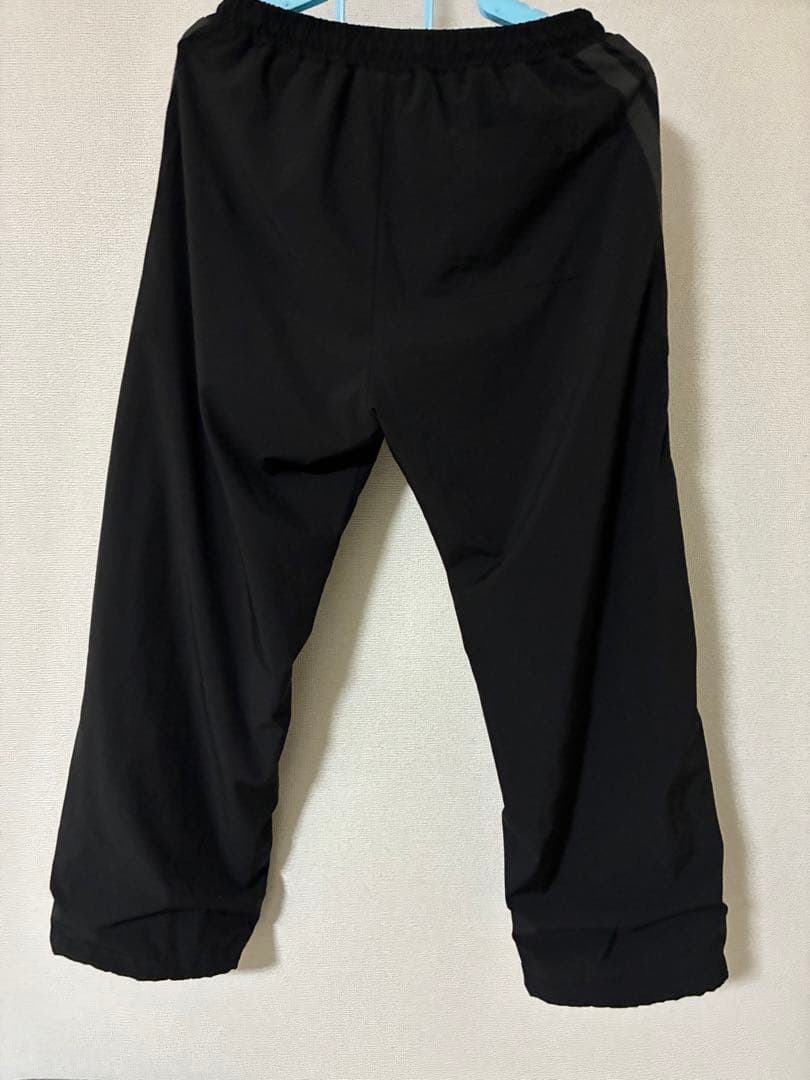 LYFT 渋谷ストア限定トラックパンツ　ブラック