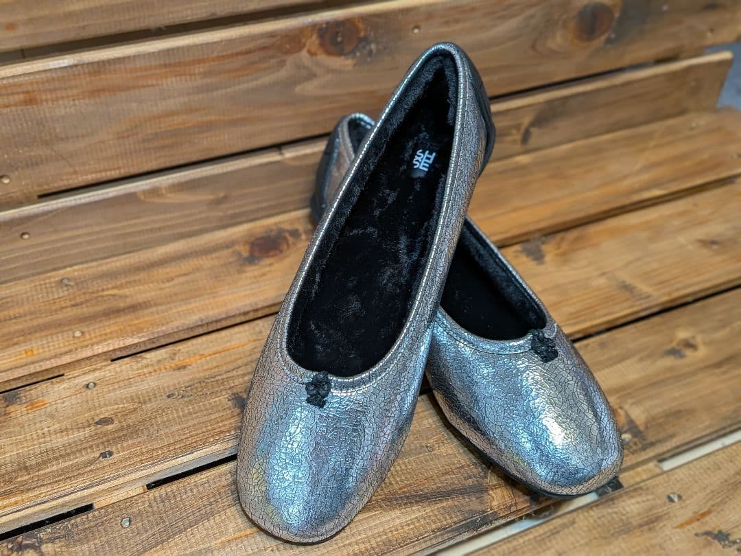 SHISEI シーセイ　シセイ　ボアメタリックシルバー フラットシューズ