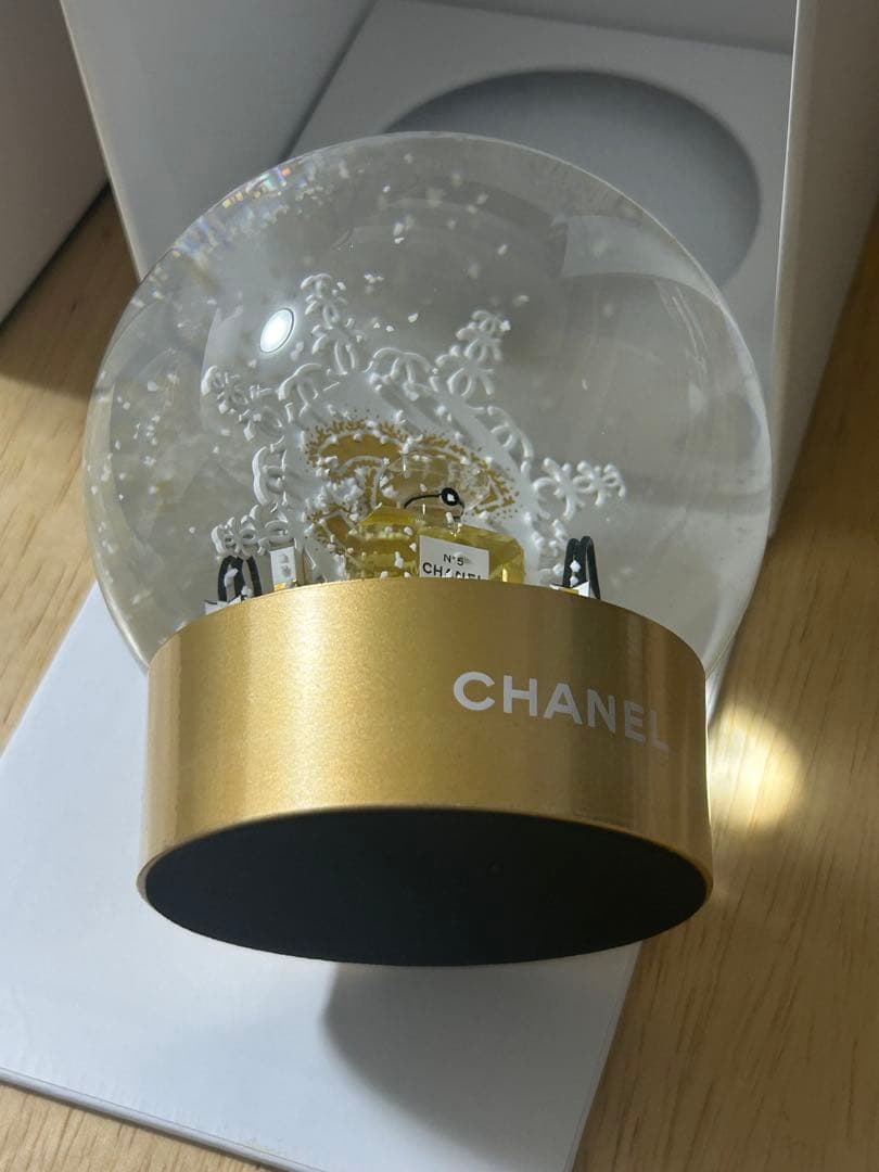 ザ*マ様 シャネル　スノードーム　2024ホリデー　ノベルティ