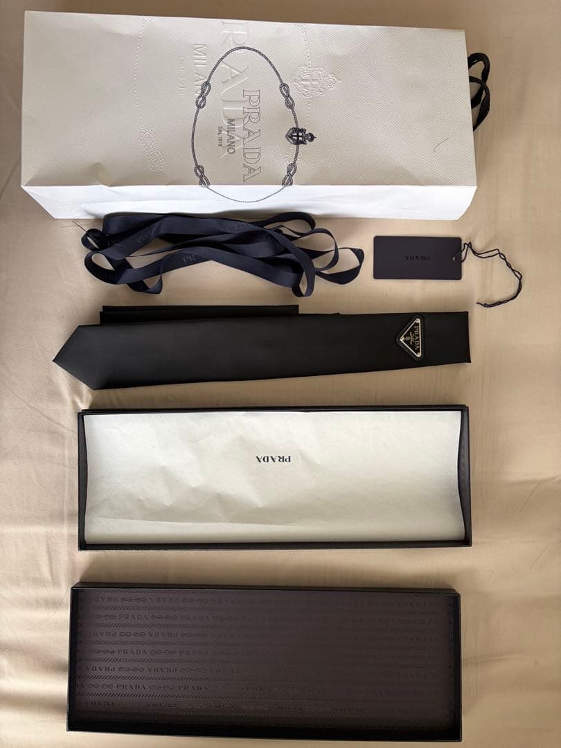 PRADA Re-Nylon ネクタイ