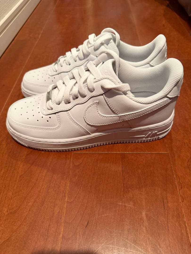 新品未使用品　Nike Air Force 1 ホワイト24.5cm