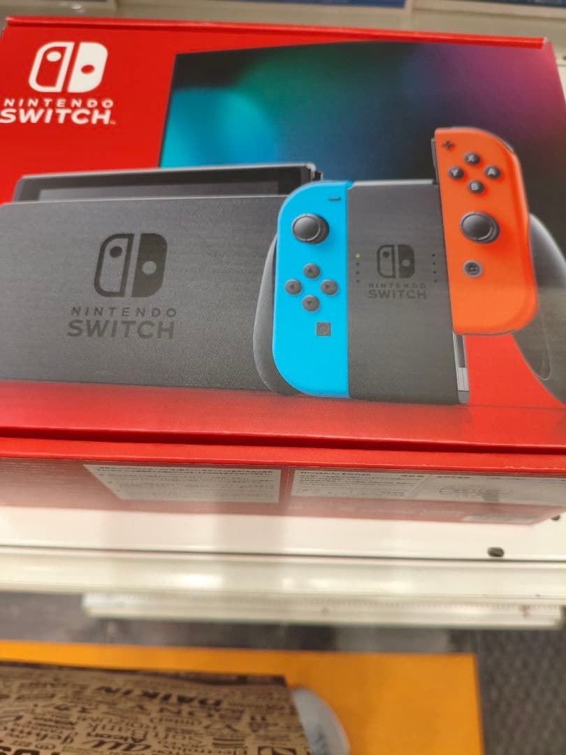 Nintendo Switch 本体（ネオンブルー・ネオンレッド）