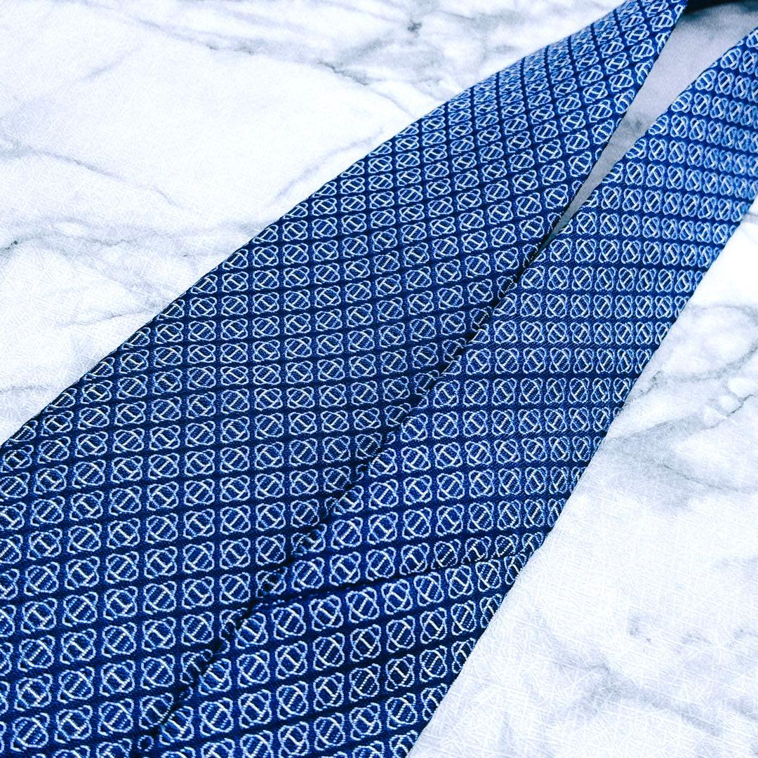 ✨未使用✨エルメス　クロスシェーヌダンクル　総柄　ジャガード　ブルー　ネクタイ