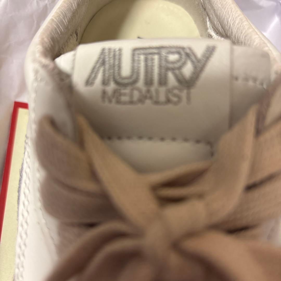AUTRY ホワイトレザースニーカー　39